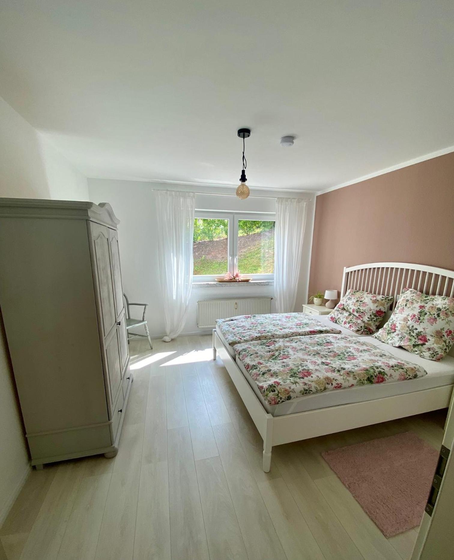 Neu: Ferienwohnung Zum Nussbaum - Landhausstil & Moseltalblick Traben-Trarbach Exterior foto